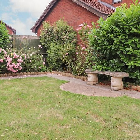 23 Wolsey Close Thornton  Exteriör bild